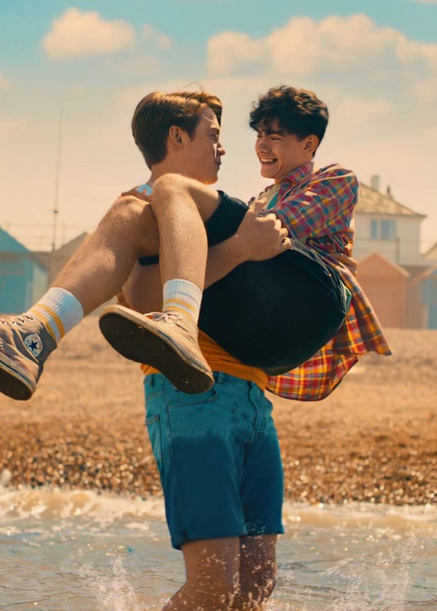 Hoje é o ÚLTIMO dia de gravações do filme de Heartstopper! 🍂
