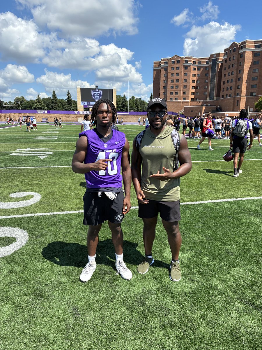 Chris Nkwocha (@chrisnkwocha3) on Twitter photo Had a great time at <a href="/UST_Football/">St. Thomas Football</a> this morning. Thank you <a href="/CoachFalbo/">Guido Falbo</a> and <a href="/CoachTrot/">Regi Trotter</a> for coaching me up. #RollTommies
<a href="/cprebelfootball/">CP Football</a> <a href="/E7United/">E7 United</a> Had a great time at <a href="/UST_Football/">St. Thomas Football</a> this morning. Thank you <a href="/CoachFalbo/">Guido Falbo</a> and <a href="/CoachTrot/">Regi Trotter</a> for coaching me up. #RollTommies
<a href="/cprebelfootball/">CP Football</a> <a href="/E7United/">E7 United</a>