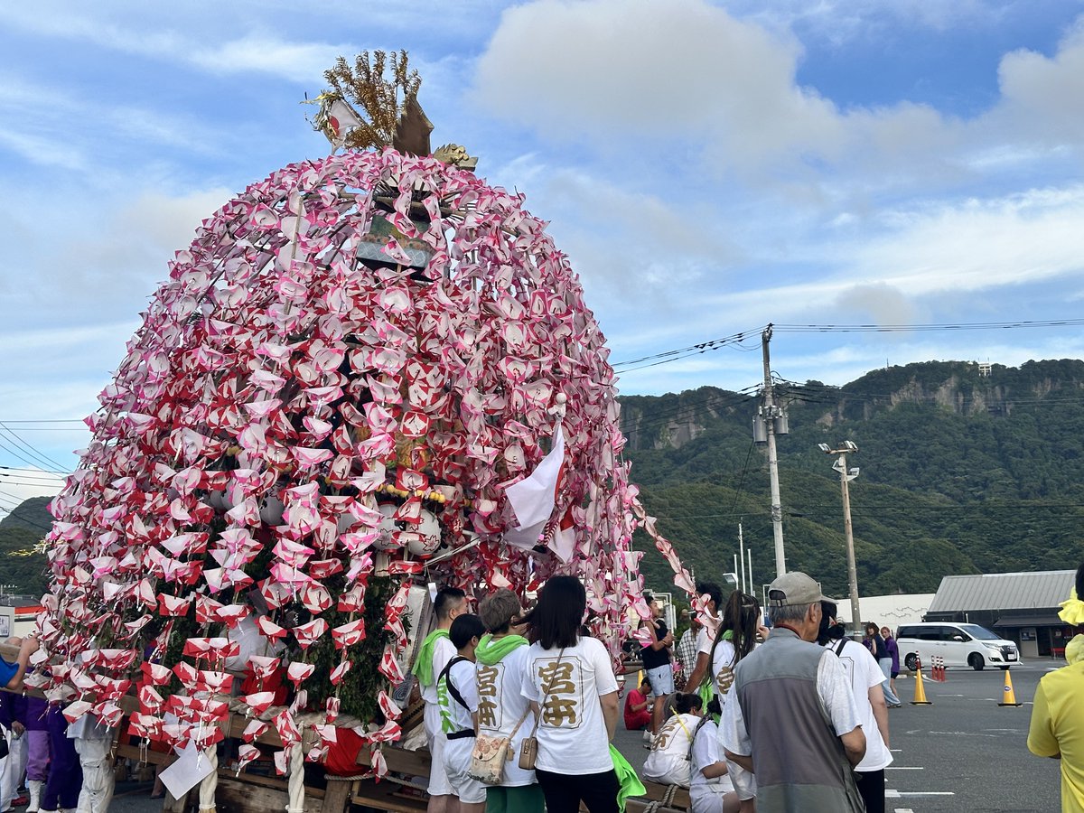 t_radio_mc's tweet image. 金谷でもお祭りやってました
山車の装飾凄かった👏

#富津市
#金谷