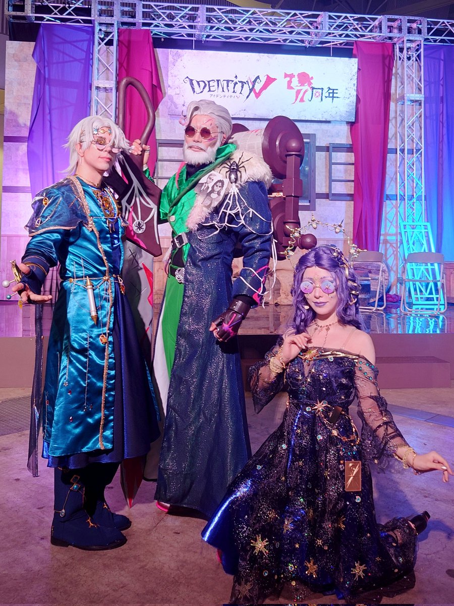 hide_OMEGA's tweet image. #第五人格7周年
#第五人格DigDigSeven #コスプレ
公式で頑張ってた相互さん達と📸2
弓使い:胡桃 @9Ru_Me
納棺師:今氏 @imashi1223
患者:クロウ @clowcos
心理学者:茶々丸 @cyama28
傭兵:ビスケ  @his_ke
骨董商:女将 @okamix123
長時間お疲れ様でした〜(´ー｀)ノ