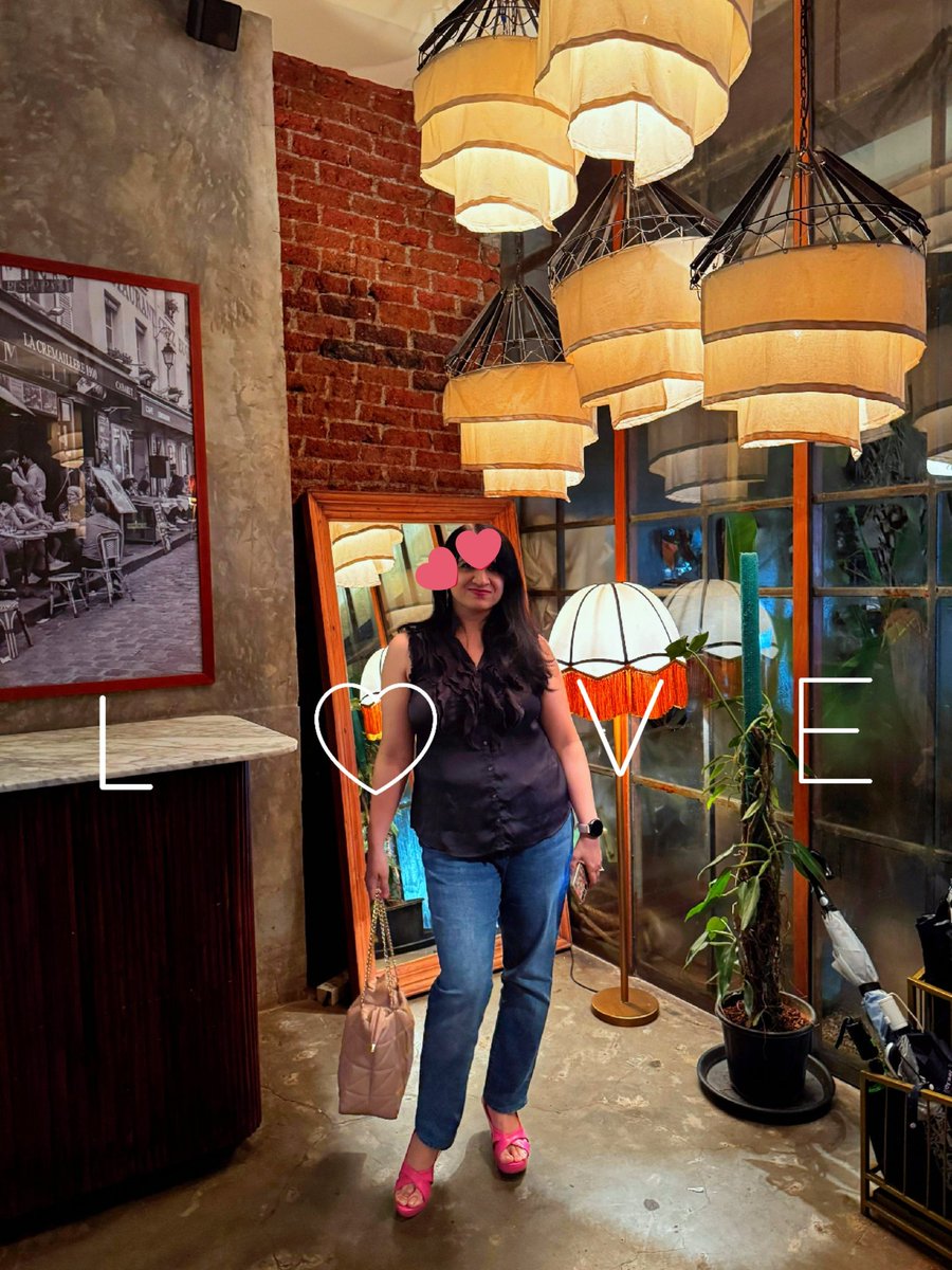 Achari_Nimboo's tweet image. Gigi has the most instagram worthy backdrops