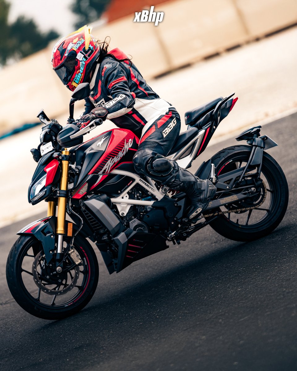 What a day! Got my hands on this naked motorcycle, <a href="/tvsmotorcompany/">TVS Motor Company</a>  #TVSApacheRTR310 and wow, this Made-in-India machine truly delivers. 
Read the full review : xbhp.com/machines/2025-…

#xBhp #TVS #ApacheRTR310 #TVSApache