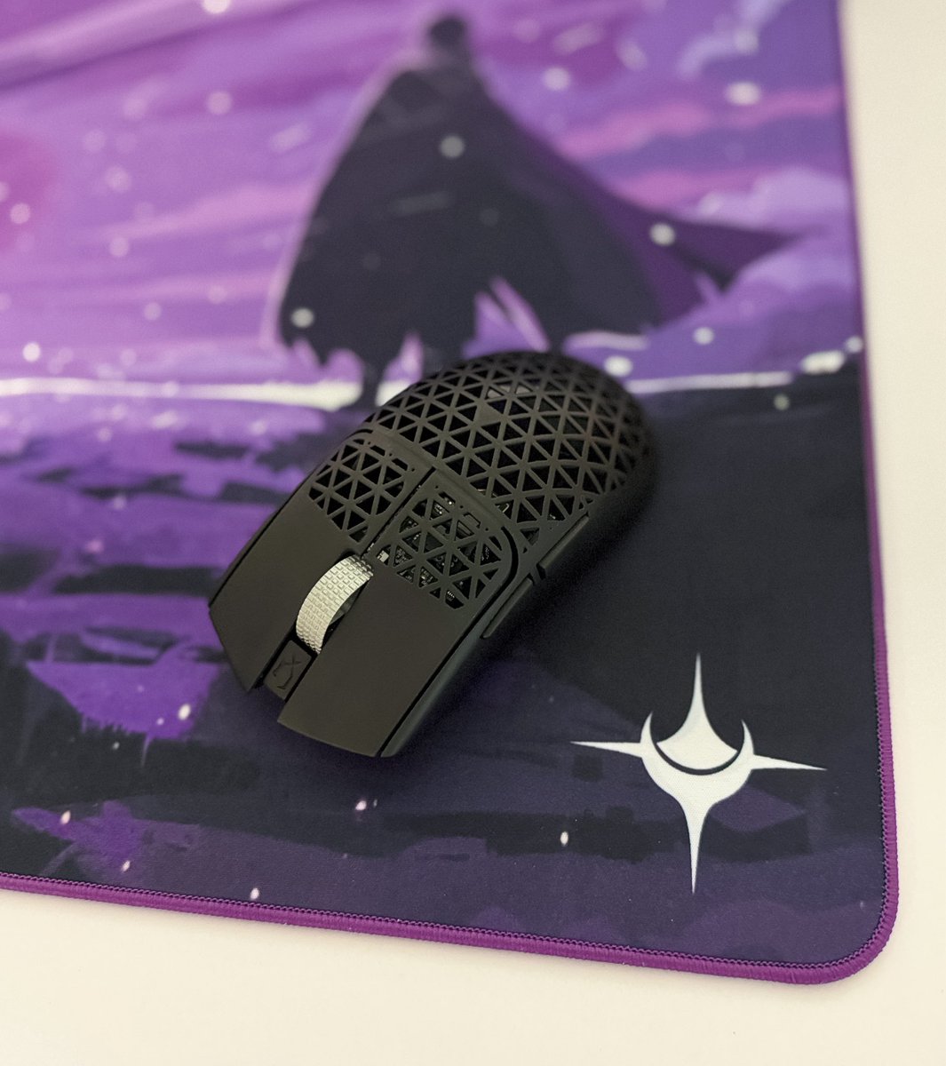 __BoIo's tweet image. PMM Zen 8k Mini
Gliding on the new PMM Sapphire dot skates releasing soon.
I’m currently testing them on different surfaces and will give my thoughts on a later post.
They sure do pair well with the Soltice pad.
