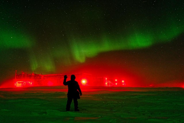 South Pole Telescope (@sptelescope) on Twitter photo Quick picture by SPT winterover Sim Bash on their way out to the telescope, with the red glow from the station lights in the background, and some nice #aurora overhead! #Antarctica <a href="/NSF/">U.S. National Science Foundation</a> Quick picture by SPT winterover Sim Bash on their way out to the telescope, with the red glow from the station lights in the background, and some nice #aurora overhead! #Antarctica <a href="/NSF/">U.S. National Science Foundation</a>