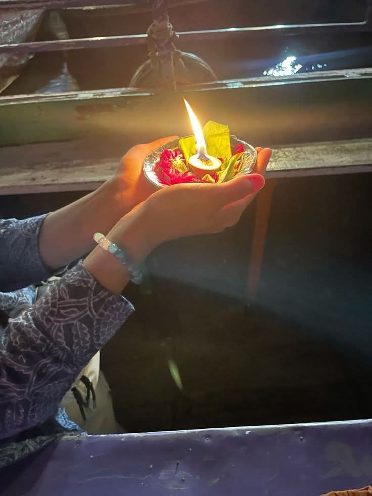 EmonMukherjee21's tweet image. Prayer doesn’t change God, it changes me... 🙏