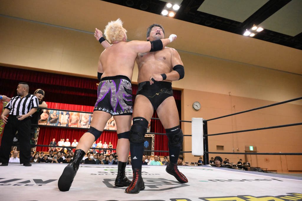 g0925union's tweet image. #ddtpro 青梅大会でした。
真壁選手と久々に対戦。
楽しかった。
最後は地元英雄HARASHIMAさんが勝ち。。
私も相模原でやりたい😩