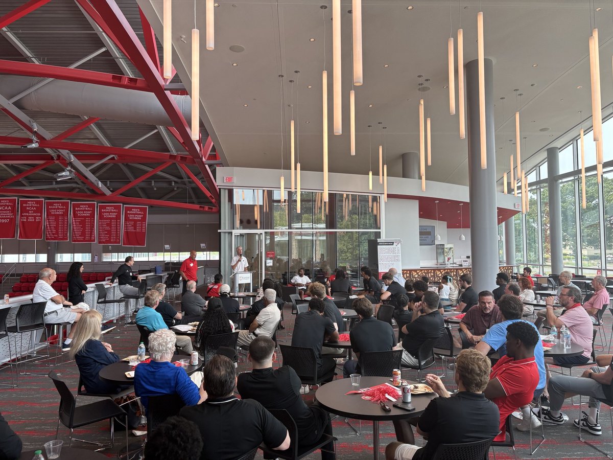Dr. Brett Burchette (@brettburchette) on Twitter photo Thank you <a href="/FairfieldMBB/">Fairfield Men’s Basketball</a> Alumni for coming back to campus & connecting w/ our student-athletes & fans! Awesome Summer Event for the program! #StagsUp Thank you <a href="/FairfieldMBB/">Fairfield Men’s Basketball</a> Alumni for coming back to campus & connecting w/ our student-athletes & fans! Awesome Summer Event for the program! #StagsUp