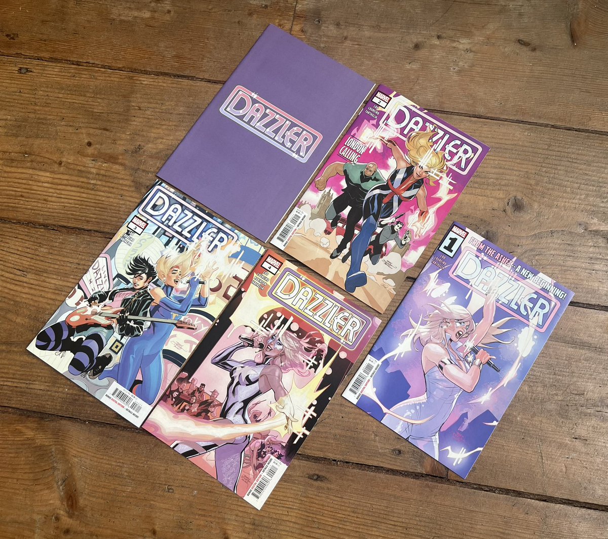 artdirectionk's tweet image. Enjoyed a lovely Sunday morning playing Paisley Park vinyl and reading Marvel comic books ๐