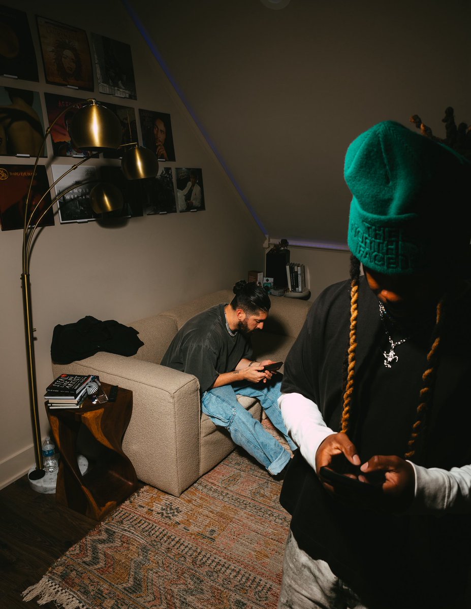 indiextribe's tweet image. some BTS from βNO MATTER WHATβ sessions πππππ
Listen here: hypeddit.com/indietribe/nomβ¦