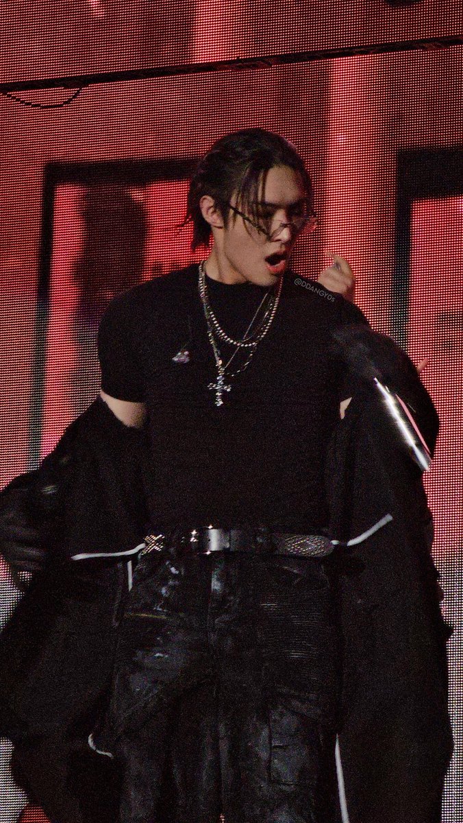 DDANGY0s's tweet image. mingi in chicago 💥💥

#MINGI #민기 #ATEEZinChicago 
#ATEEZInYourFantasy
