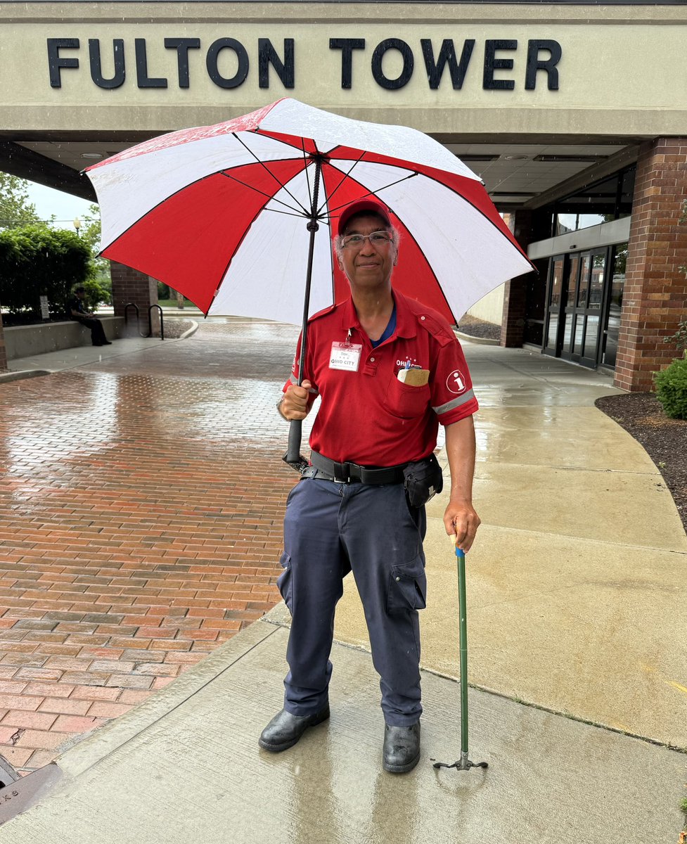 SkrticX's tweet image. Met Don Hughes outside Fulton Tower in Ohio City. He’s been with @DowntownCLE’s Block by Block program for 14 years, 13.5 of those in Ohio City. A friendly face doing vital work: cleaning and welcoming. Always great seeing him out.