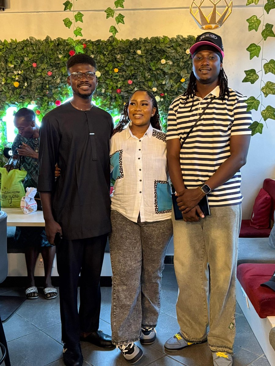 DaeDae_Trades (@_iamdaedae_fr) on Twitter photo Was nice meeting with <a href="/goldukaegb/">Gold Ukaegbu</a> and <a href="/isaacoladipupo_/">Isaac Oladipupo ππ</a> yesterday, very wonderful individuals Was nice meeting with <a href="/goldukaegb/">Gold Ukaegbu</a> and <a href="/isaacoladipupo_/">Isaac Oladipupo ππ</a> yesterday, very wonderful individuals