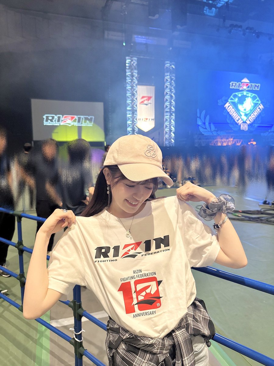 muto_orin's tweet image. #超RIZIN4  観戦してきました！！！

さいたまスーパーアリーナ
さいっーーーーこうに熱かったです！🥊🔥

やっぱり何かに全力の姿ってすごく素敵だし、自分もそうでありたいと、改めて感じた1日でした。沢山の感動やパワーをありがとうございました！
Tシャツも買っちゃった！10周年！🎉