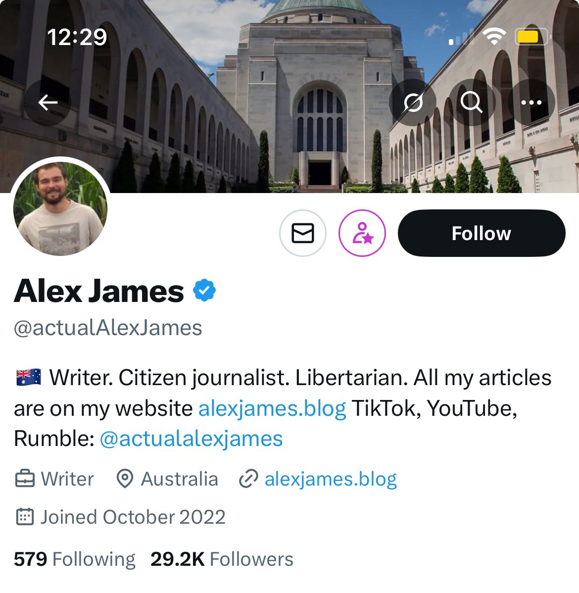 ShiannonC's tweet image. This nutjack is a real misogynistic cooker. Think of all the rancid RW fwits in media and politics and he follows them or foghorns them.
Calls himself a “citizen journalist” 🙄
Please. I actually have a degree in media and communications, among other things - and I wouldn’t…