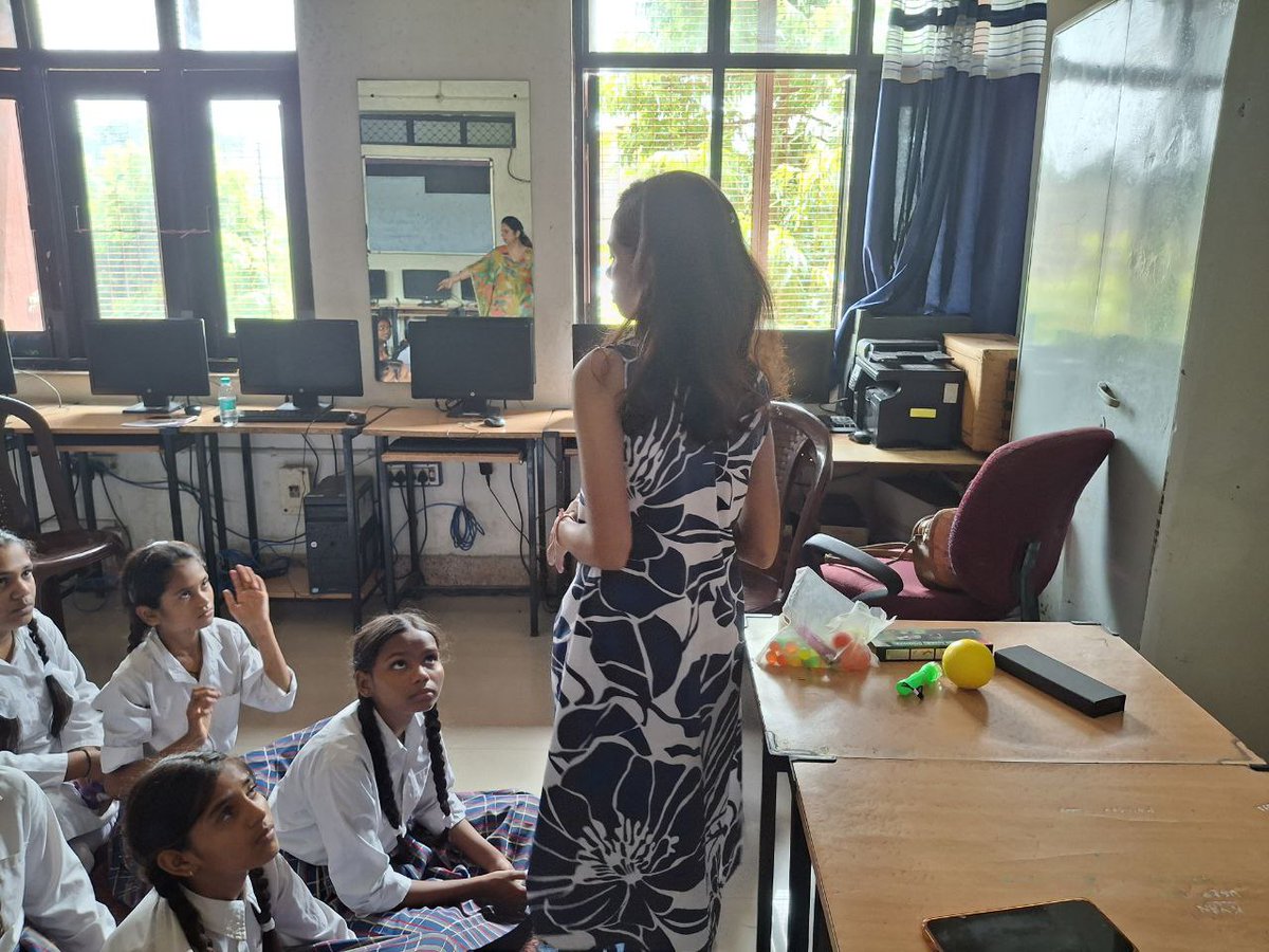 School- Chandni Chowk, Diwan Hall, SKV
CRCC-Sunita  
Durcc-poonam  
HOS name-Neha yadav 
#Vidyanjali incharge- Kanchan jain 
Activity incharge- chanchal 
Activity name- session on space and it's mysterious facts
Date-15/07/2025