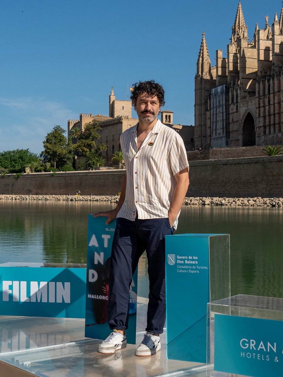 Filmin's tweet image. Estamos felices. Hoy se inaugura la 15ª edición de @atlantidafilm y tenemos el placer de contar con uno de los directores españoles más relevantes en este nuestro reino.
Rodrigo Sorogoyen, Premio Master of Cinema ✨ #AMFF2025