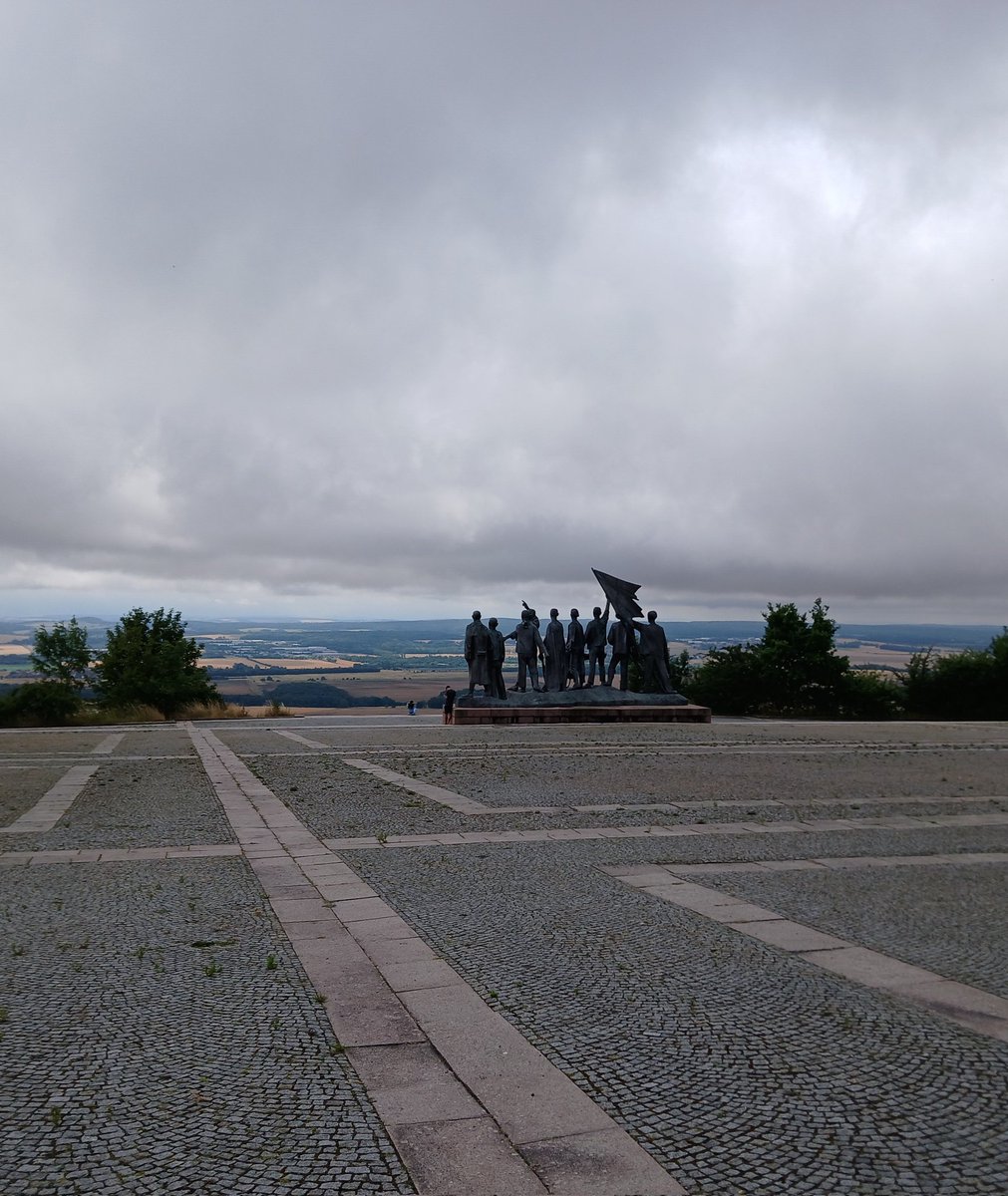 Ute A.Collmann (@uteco1967) on Twitter photo <a href="/daniel_gugger/">Daniel Gugger 888</a> Friedhof Buchenwald 2025, Skulptur Mahnmal.
Es sollte keine Wiederholung mehr geben. <a href="/daniel_gugger/">Daniel Gugger 888</a> Friedhof Buchenwald 2025, Skulptur Mahnmal.
Es sollte keine Wiederholung mehr geben.