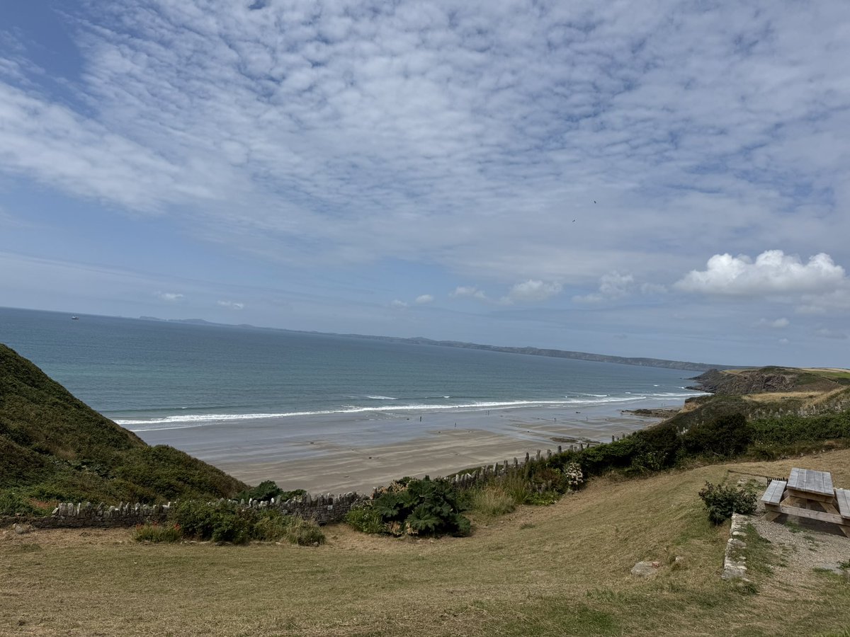 Gozde786's tweet image. Wales do beaches well.