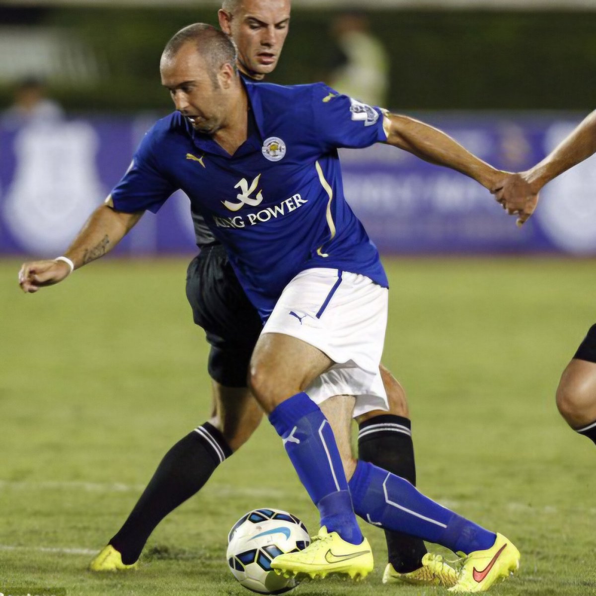 lee1978lcfc's tweet image. 11 years ago today we beat Everton 1 nil to win the pre season tournament in Thailand ... Gary Taylor-Fletcher scored the winning goal 👊⚽🏆
#lcfc #memories 💙🦊