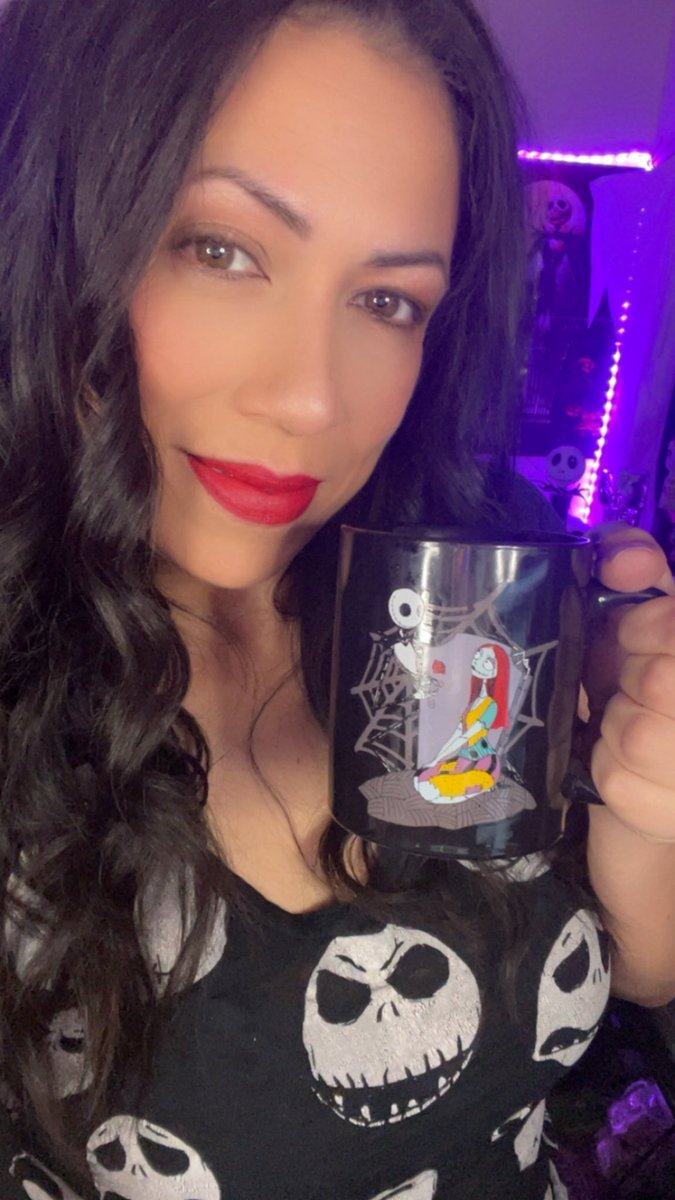_Deadmomalive's tweet image. ➡️LIVE
happy Sunday
Early morning stream for a few!
we are hulking out on purple & green!
Coffee, Base building and get an eaten out by Zambies!
Come on over baby #kickcommunity
🟢kick.com/deadmomalive
🟣twitch.tv/deadmomalive