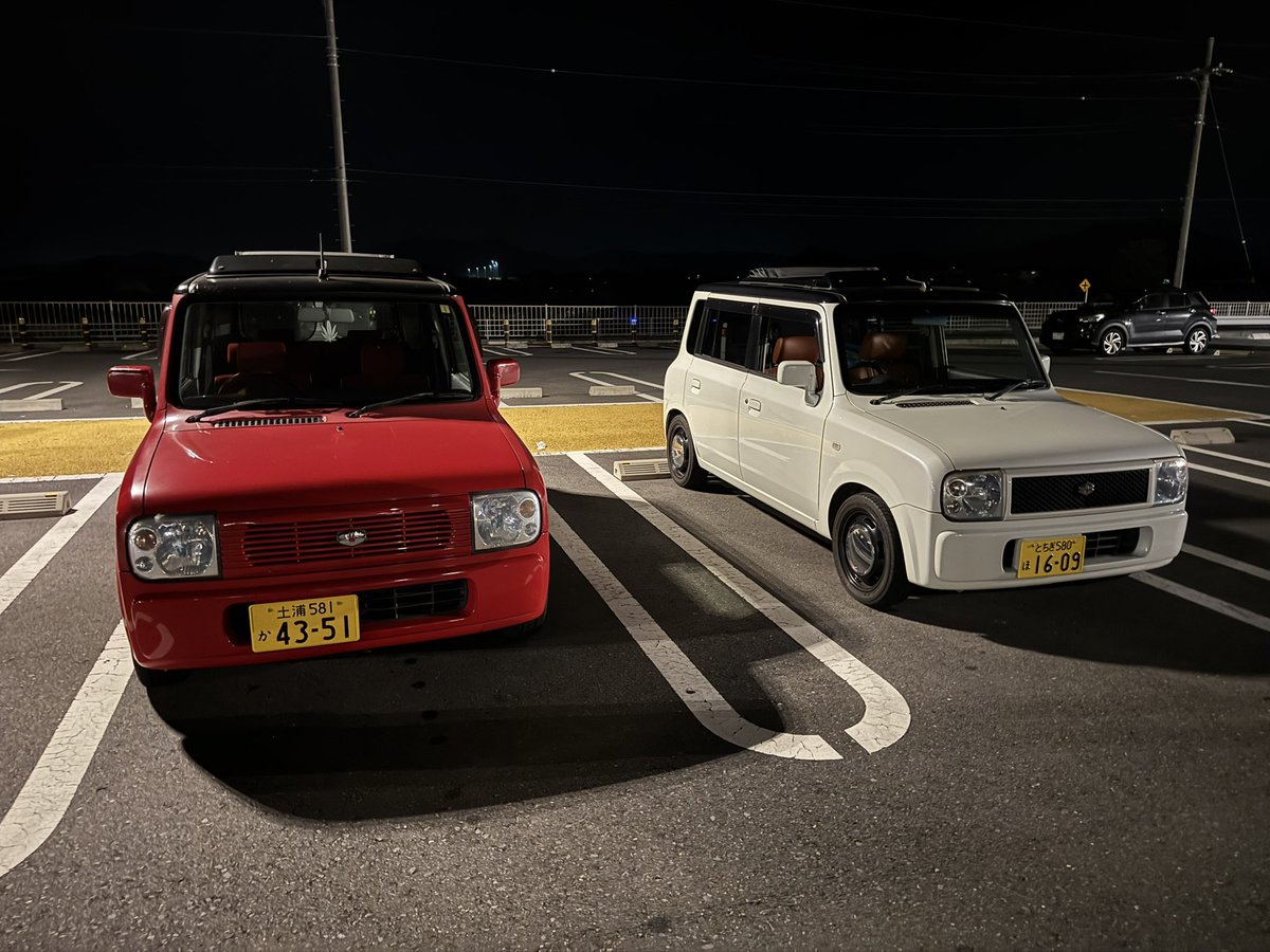 wtf_wnw_lol's tweet image. キャンバストップ勧誘したら買ってくれたんだけど、はるさんのキャンバストップ壊れてた笑