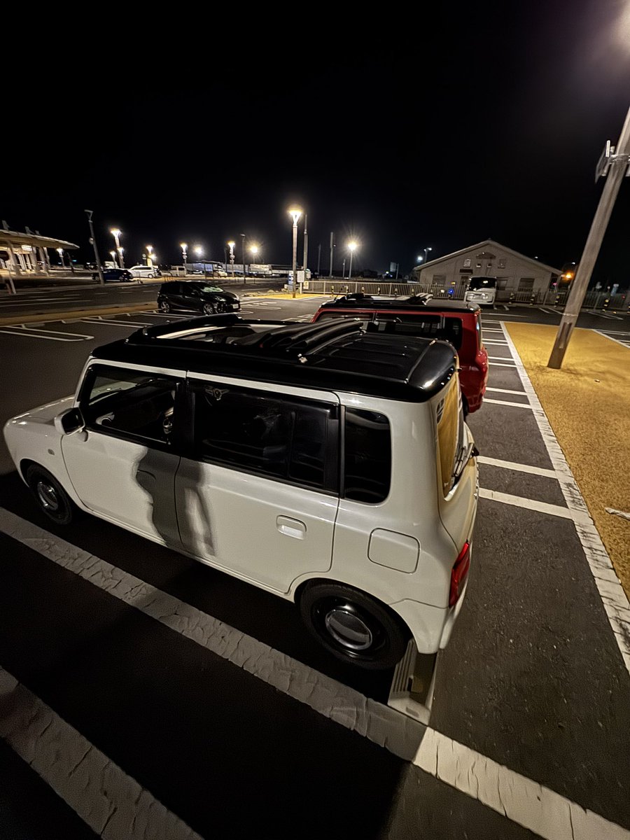 wtf_wnw_lol's tweet image. キャンバストップ勧誘したら買ってくれたんだけど、はるさんのキャンバストップ壊れてた笑