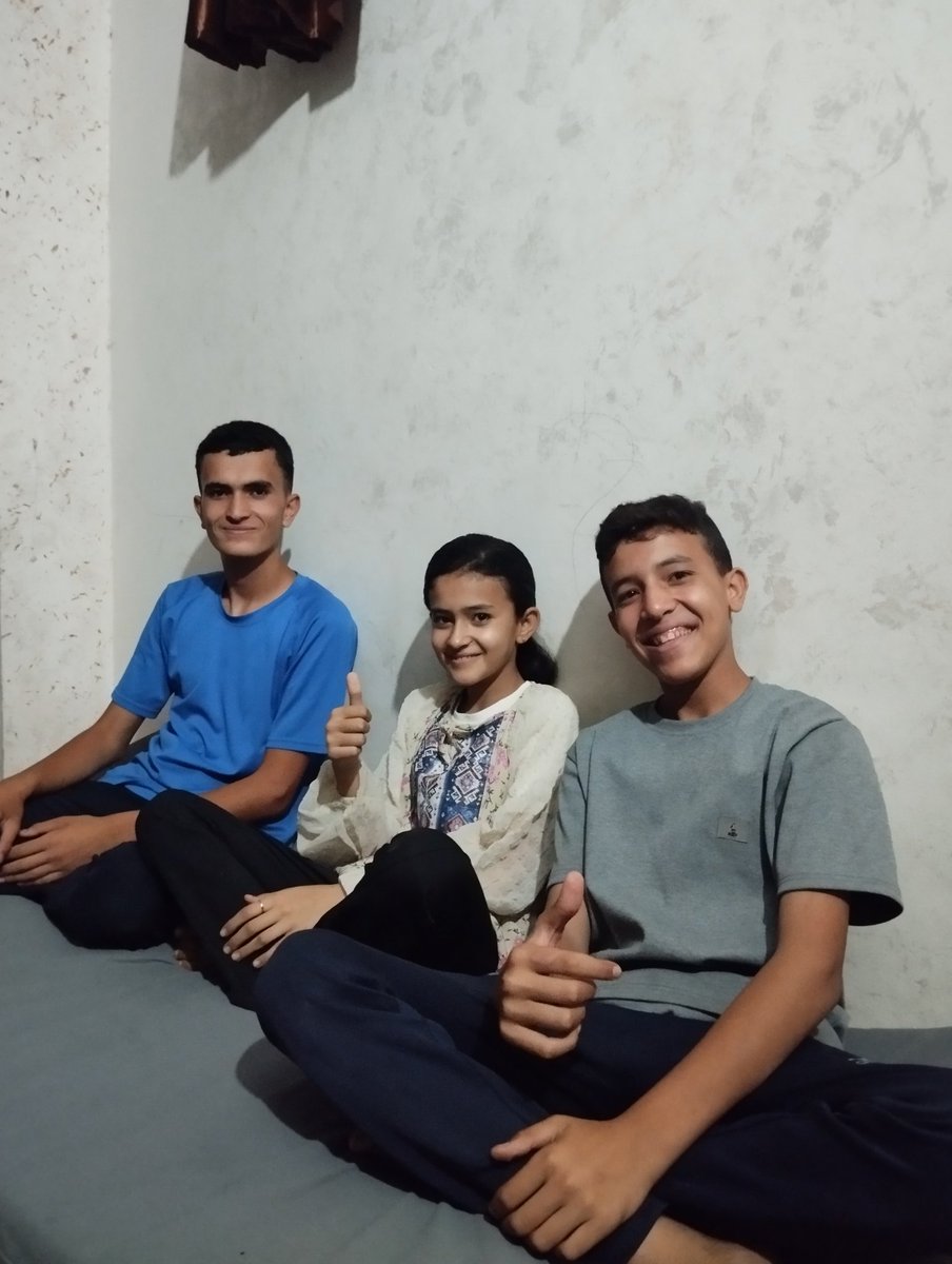 abu_hafed1's tweet image. Gazze'de açlık çekiyor ve sessizce yok ediliyoruz.
Ekmek bir hayal, dolu bir mide bir mucize ve fiyatlar fahiş.
Ölüyoruz... ve dünya sadece izliyor.
Bize infak etmede tereddüt etmeyin
chuffed.org/project/139099…