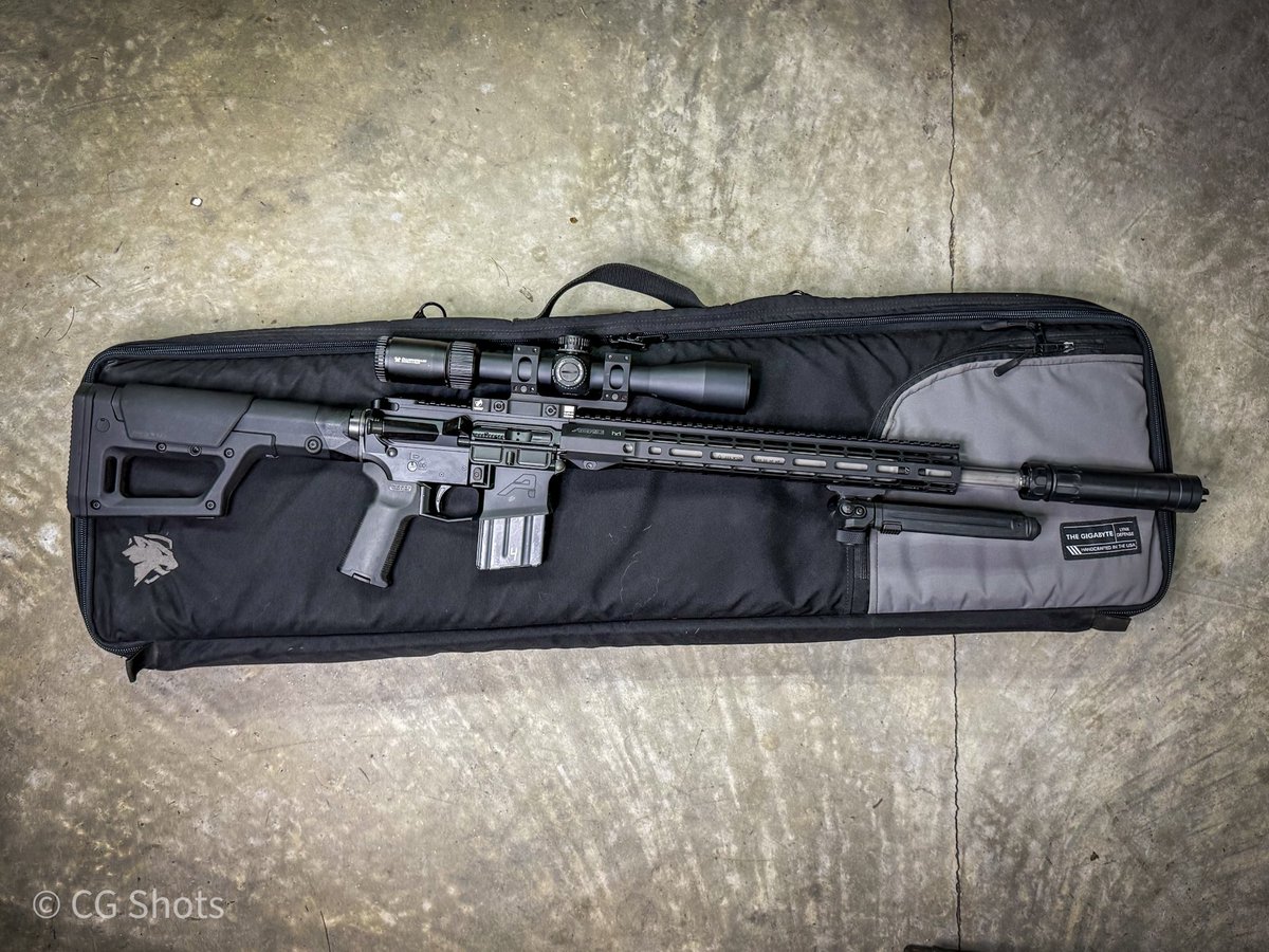 christian_grest's tweet image. Budget build or nah? One of my older precision AR builds. Aero M4E1 receiver set. LaRue MBT-2S. Vortex DB Tactical Optic. Magpul PRS Lite & Bipod. Rugged Razor 5.56. Riding in a Lynx Defense GIGABYTE. #budget #build #ar15 #aeroprecision #lynxdefense #ruggedsuppressors #brownells…