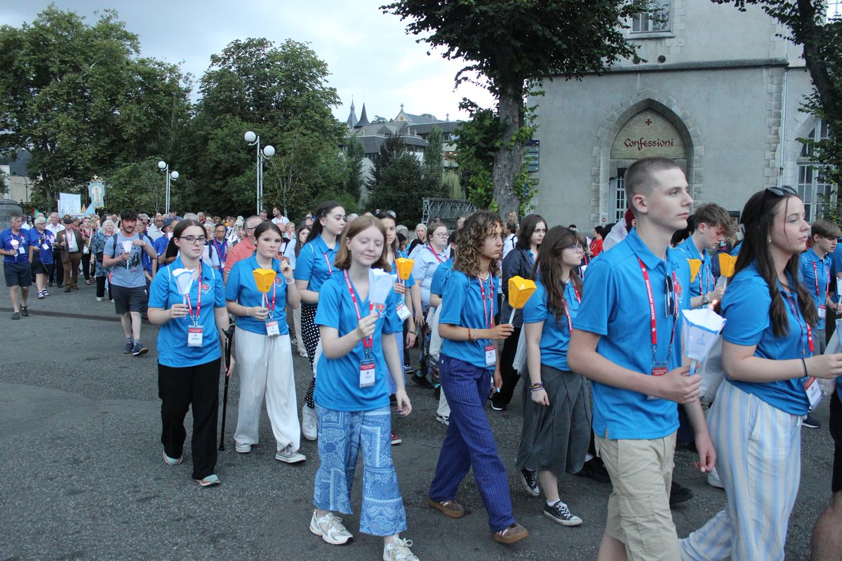 Shrewsbury_YMT (@shrewsbury_ymt) on Twitter photo Torchlight Procession 
Lourdes Pilgrimage 2025
#fypシviral #faith #hope #france #lourdes #mary Torchlight Procession 
Lourdes Pilgrimage 2025
#fypシviral #faith #hope #france #lourdes #mary