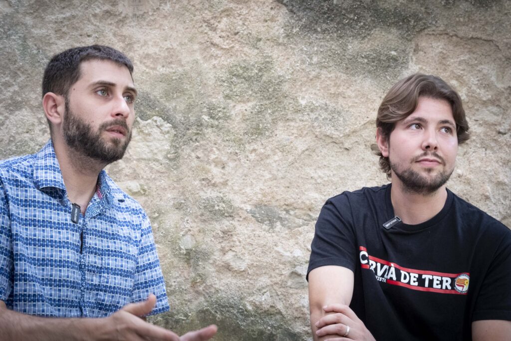Guillem Surroca (@guillemsurroca) on Twitter photo "Algú ha decidit que estem condemnats a ser el balneari i la granja de porcs d'Europa"
Amb el company i amic <a href="/jcasascomas/">Jordi Casas</a>.
vilaweb.cat/noticies/entre… "Algú ha decidit que estem condemnats a ser el balneari i la granja de porcs d'Europa"
Amb el company i amic <a href="/jcasascomas/">Jordi Casas</a>.
vilaweb.cat/noticies/entre…