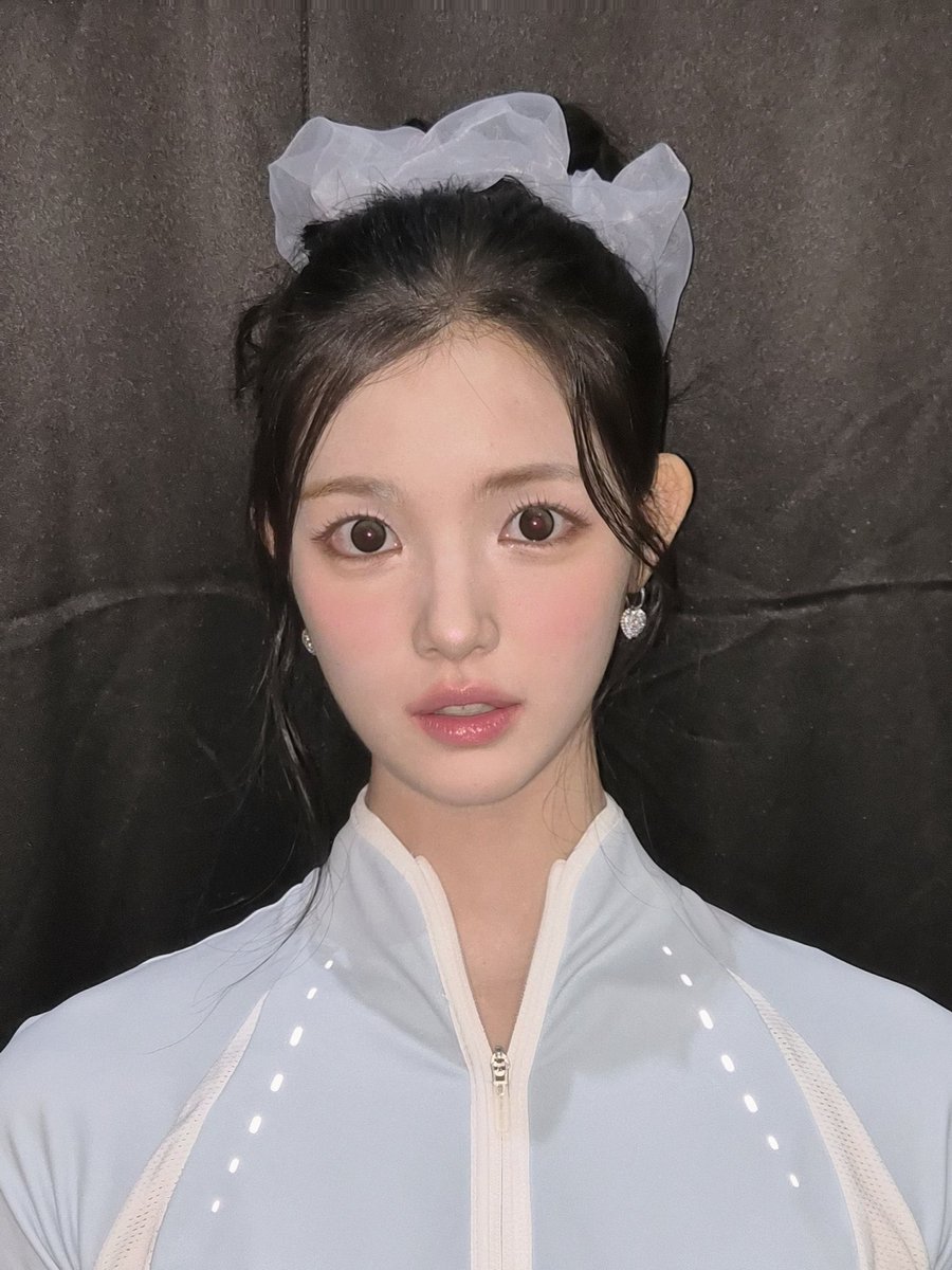 2heartsoffcl's tweet image. YUHA IS SO PRETTYYYY OMG