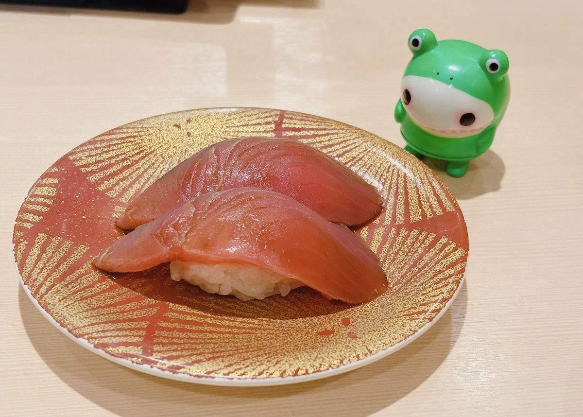 megox304's tweet image. 友人とふるまい酒を楽しんだ後お寿司を食べるという充実した週末を過ごしました