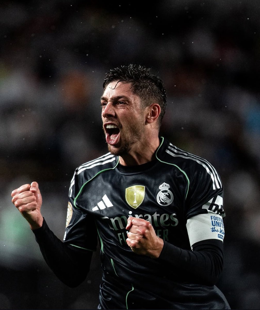 LAc0zzy's tweet image. Valverde and vinicius always love to give it all for Real Madrid 🤍