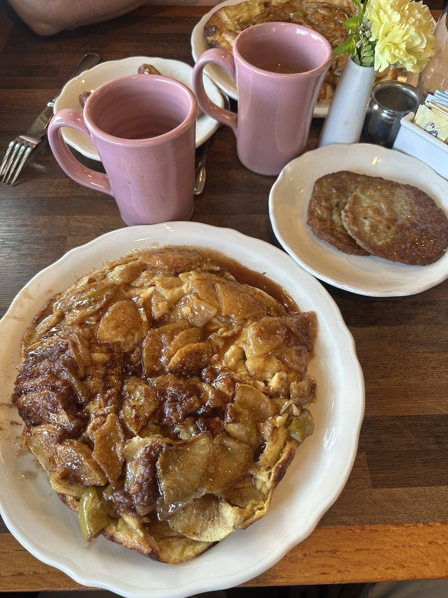 other_st_nick's tweet image. The only place I ever want to go out to breakfast at