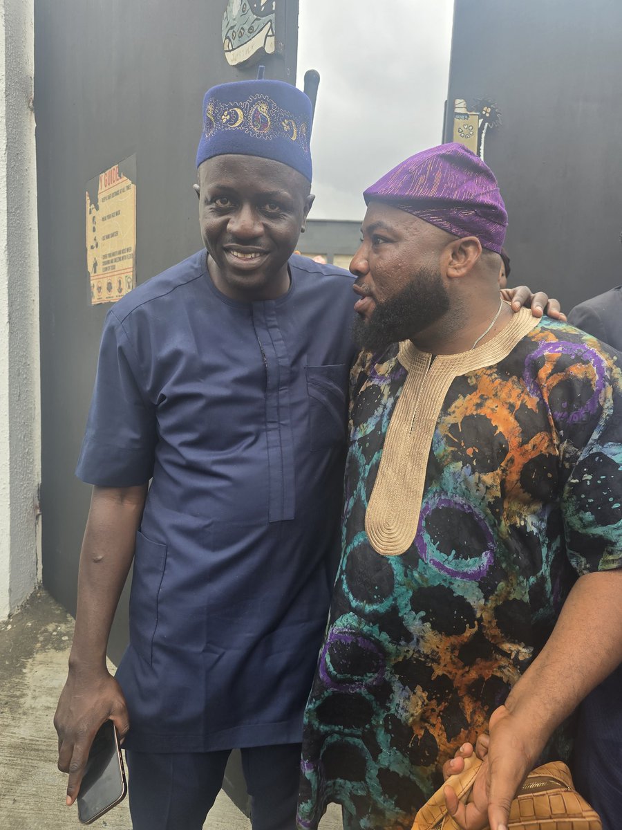 AtoyebiPaulB's tweet image. Guess what I was telling @Mr_JAGs here? Baba don add protocol to his job