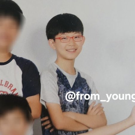 kgwletgo's tweet image. 근데 저는 저 빨간안경 초딩 건우가 진짜 넘커여운것같다고생각해요 완전 아기이동진 ㅎㅎ