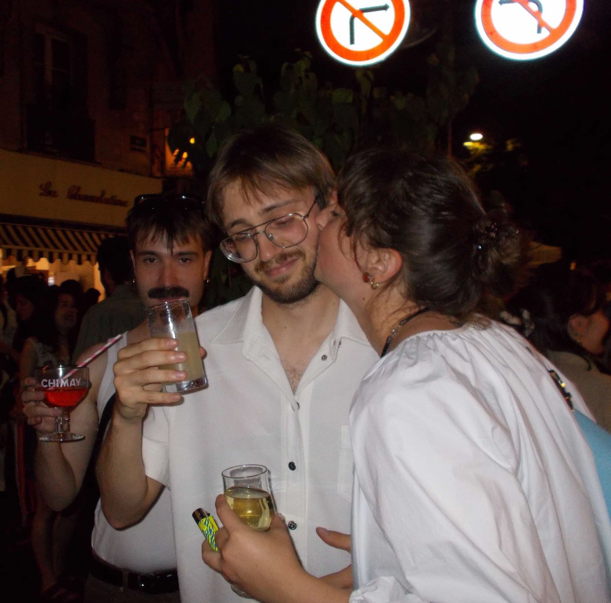hibernatusDVD's tweet image. Find the differences