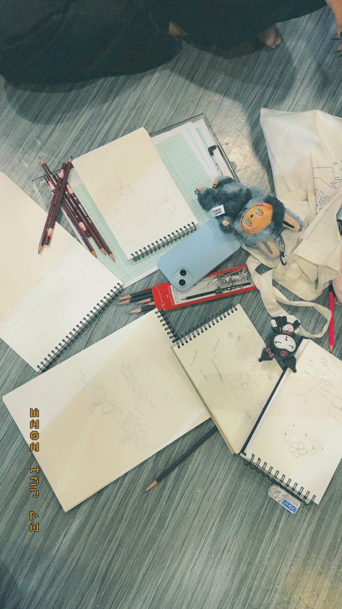 aayo_bee's tweet image. Sunday chaos