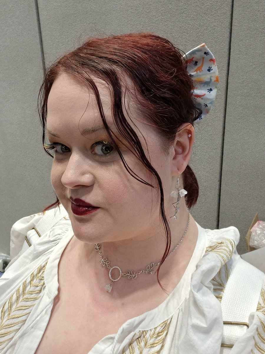 DeViaNt_Nails_'s tweet image. Got to that hair-up-tired-mess point of the weekend now 🤣

#megacon #megacon2025
