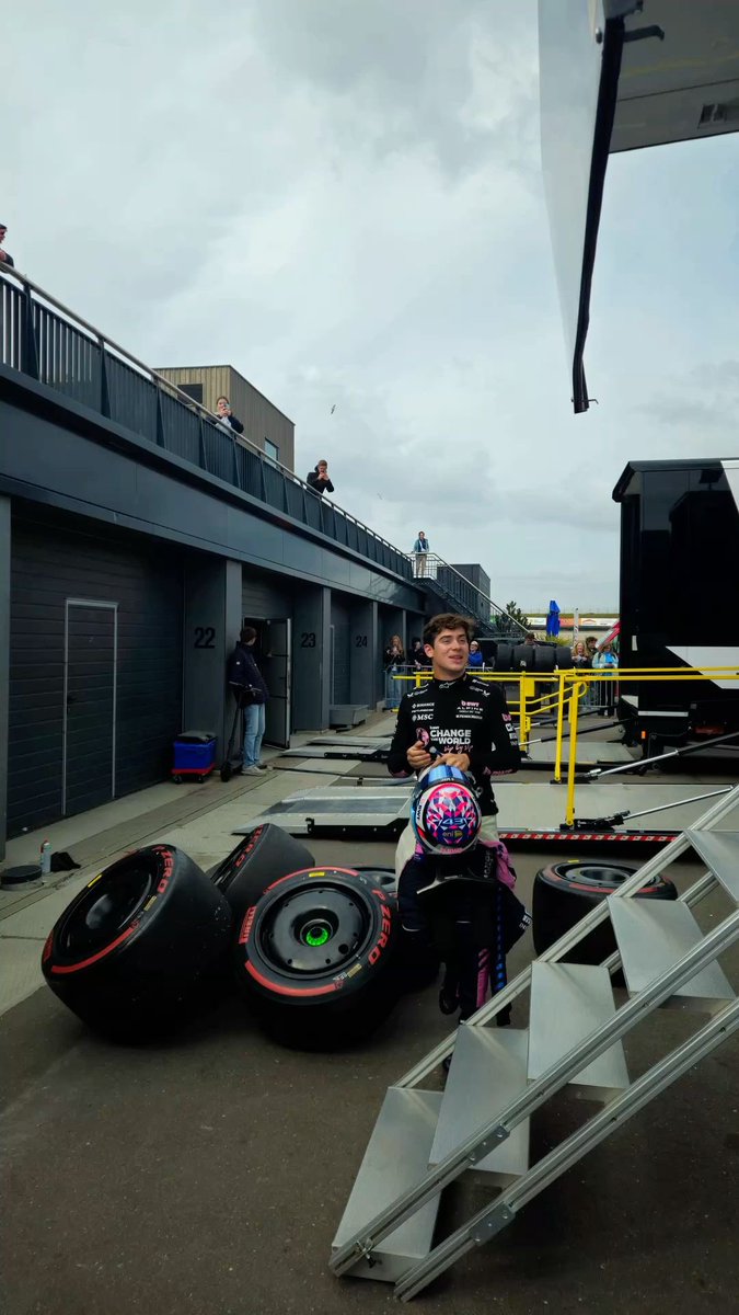 AlpineArg_'s tweet image. FRANCO VA A BOXES LA PROXIMA VUELTA