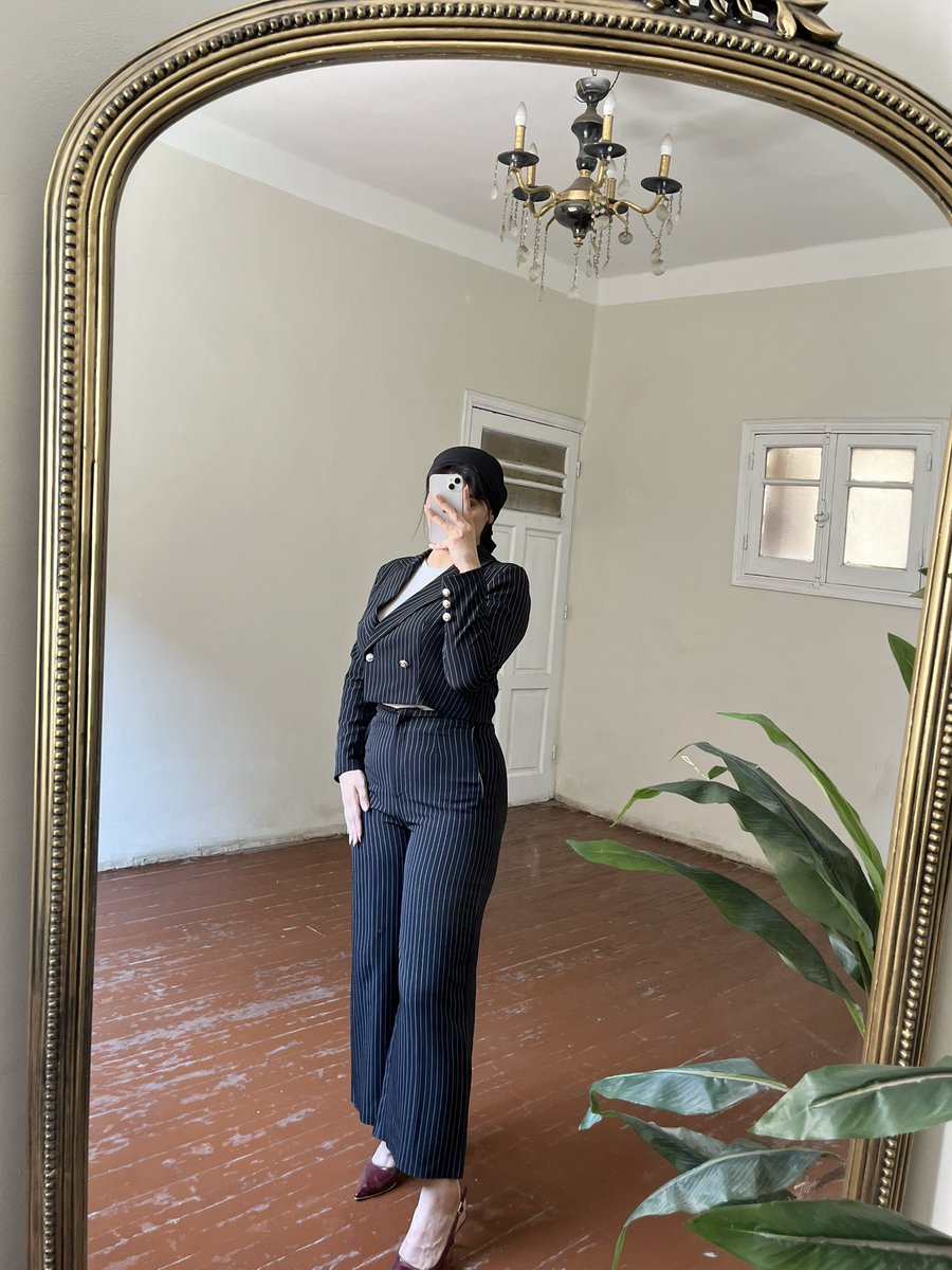 AyaBadwy224996's tweet photo. Formal suit available now at Yu .
Size: M / L / XL / 2X

#YuLabel #YuWear #FormalSuit #ElegantLook #PowerStyle #WomenInSuits #TailoredElegance #YourPowerLook #SuitUp #BossLook #ClassicWithEdge https://t.co/nReH4995Q8
