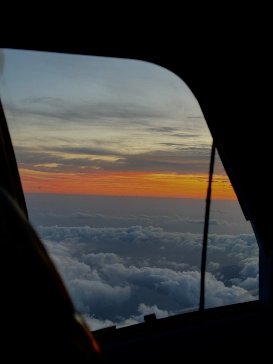 maximeguay06's tweet image. En survolant la Corse ce soir ! 🌅