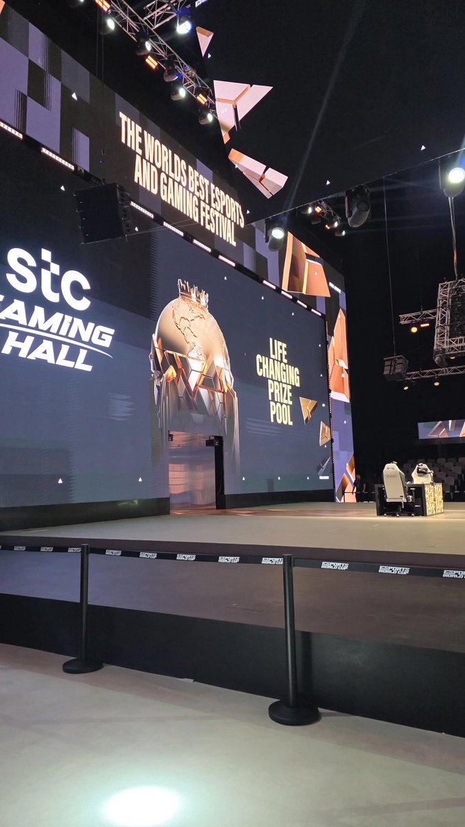 _sls119's tweet photo. #EWC2025 اليوم الاخير https://t.co/jP6LblIkN7