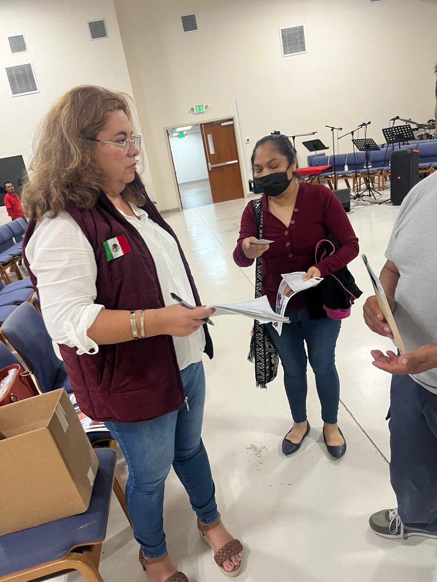 ConsulMexOrl's tweet image. ✨ Hoy se llevó a cabo sesión informativa en la Misión San Juan Diego en Dover, FL
Con la @VAIMORL y equipo del Consulado se brindó orientación y asistencia consular a connacionales para información de servicios consulares, plan familiar, programa #MéxicoTeAbraza asi como el…