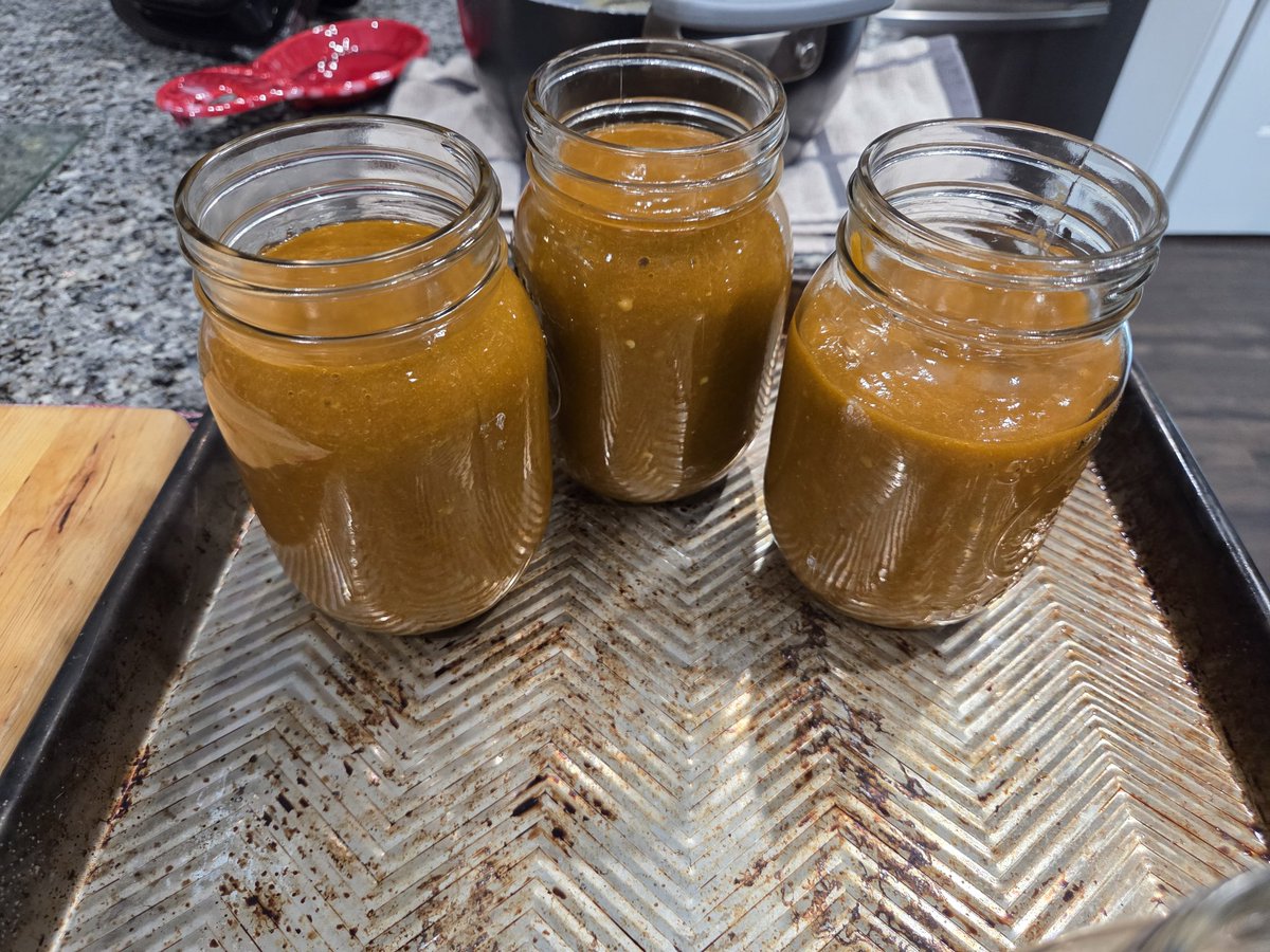 _TheBBQBarn's tweet image. Homemade Serrano and Jalapeño Hot Sauce