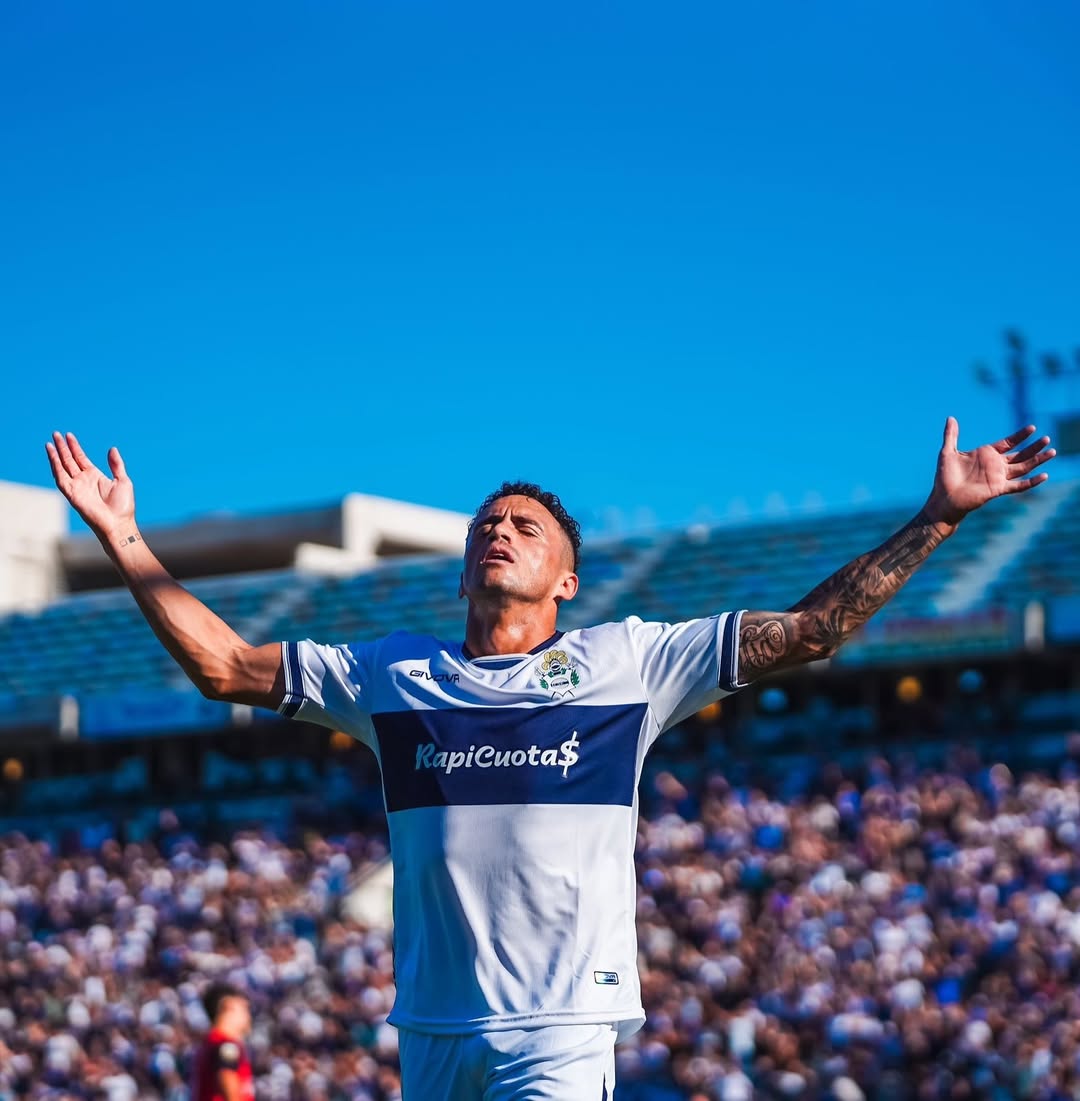 leangabrielc's tweet image. Las bolas de estos 3 muchachos!
#suso #JuanPintado #Merlo

#Gelp #gimnasia