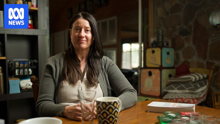 Stopthestigma's tweet image. Risky DIY poo experiment transforms woman's life abc.net.au/news/2025-07-2… #bipolar #faecal #transplant