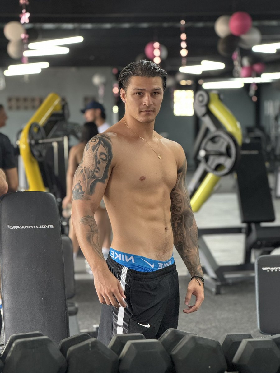 DomWalker_15's tweet photo. @Flirt4Free @Flirt4FreeGuys https://t.co/1mE97sbRyI