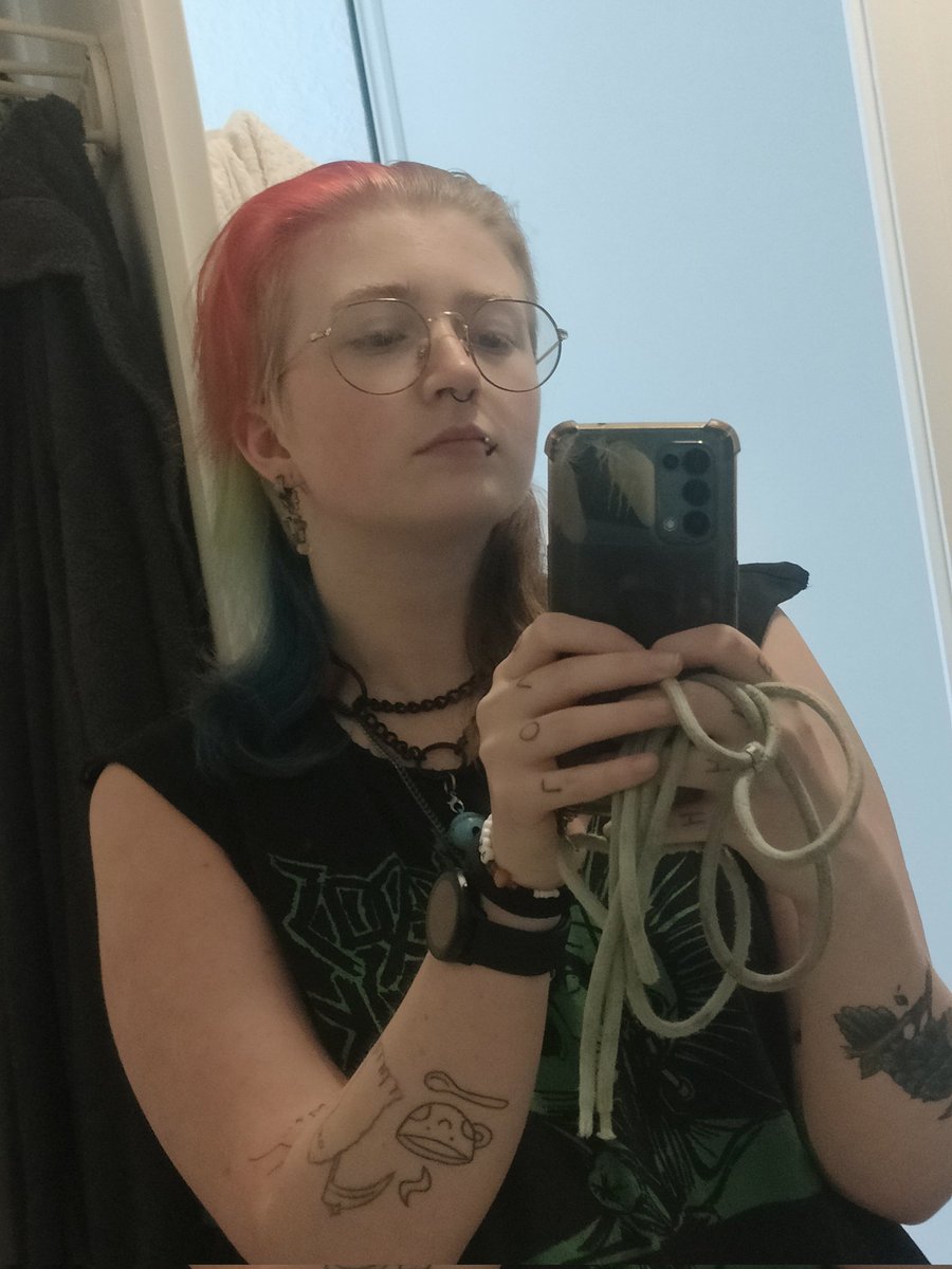 oeoeoe Aloïs du JSUIS PUNI PUTAIN du jour, bonjouuur. 😔😔😔 #LGBTQIAEndOfJuly