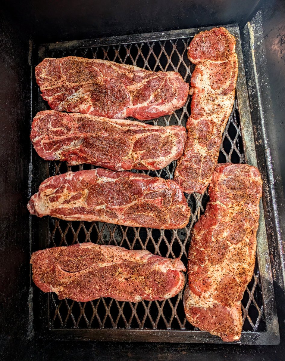 BBQBryan's tweet image. Butcher sliced the pork butt the other direction. So it&apos;s Pork &apos;Que Long this weekend. Still gonna work but won&apos;t fit in my freezer bags easily this time.